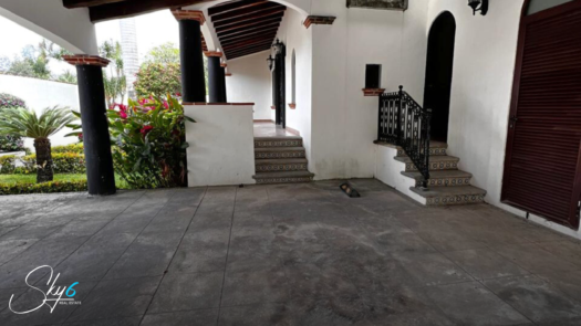Casa en Alfredo V. Bonfil con alberca y bungalow