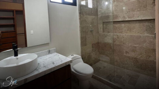 Residencia en Vía Cumbres 4 recámaras lujo