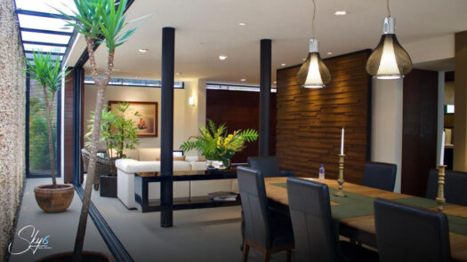 Casa de Lujo en Cumbres con Alberca | 4 Rec