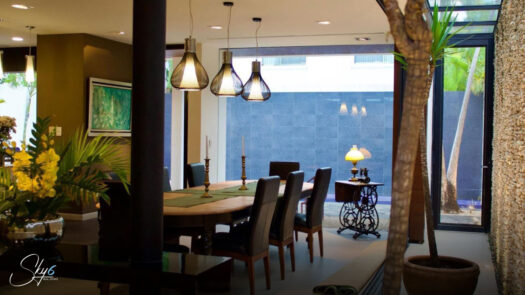 Casa de Lujo en Cumbres con Alberca | 4 Rec