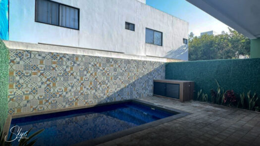 Residencia en Río Residencial con Alberca