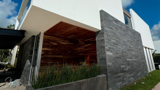 Residencia de lujo en Lagos del Sol con alberca