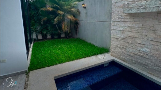Residencia en renta en Aqua: 293 m² en 3 niveles